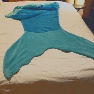 Blankie Tails Adult Size Mermaid Tail Blankie